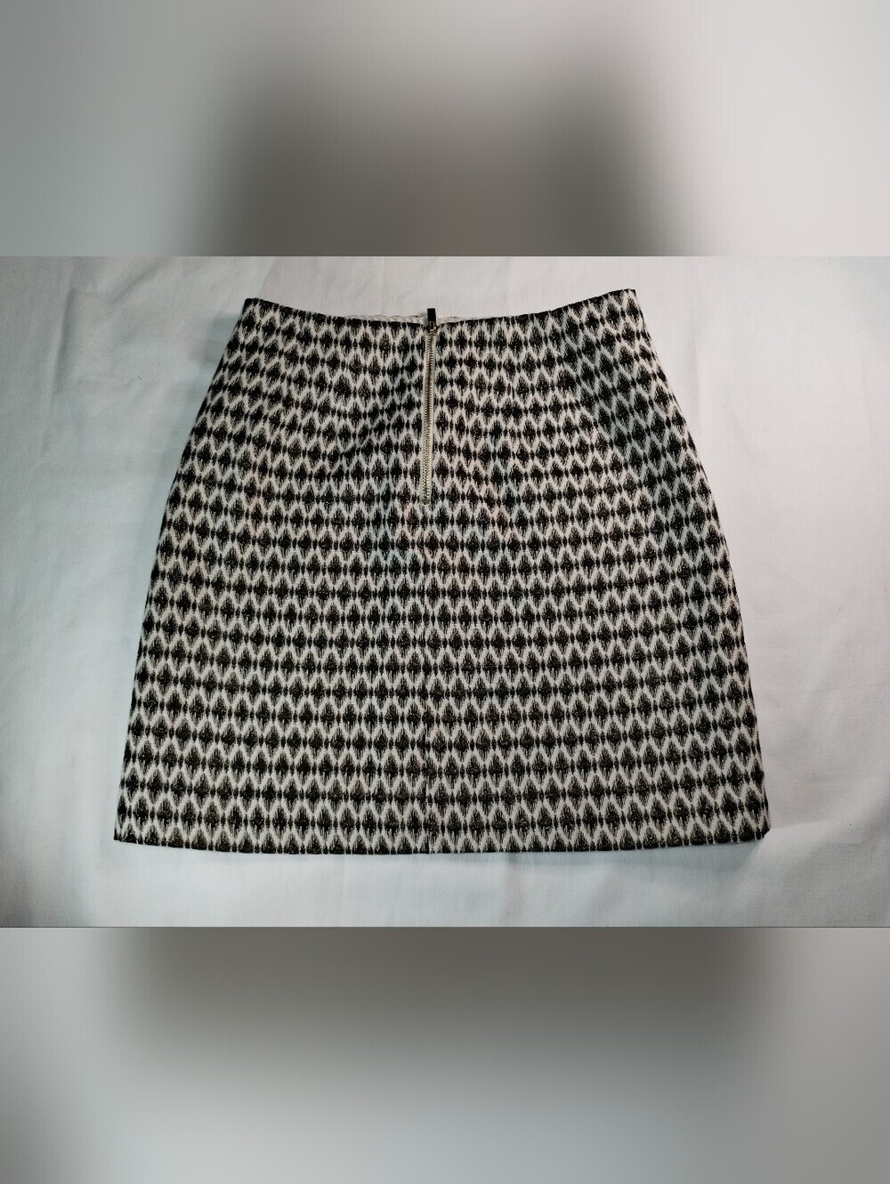 LOFT Gold and White Geo Pattern Mini Skirt - Picture 2 of 9